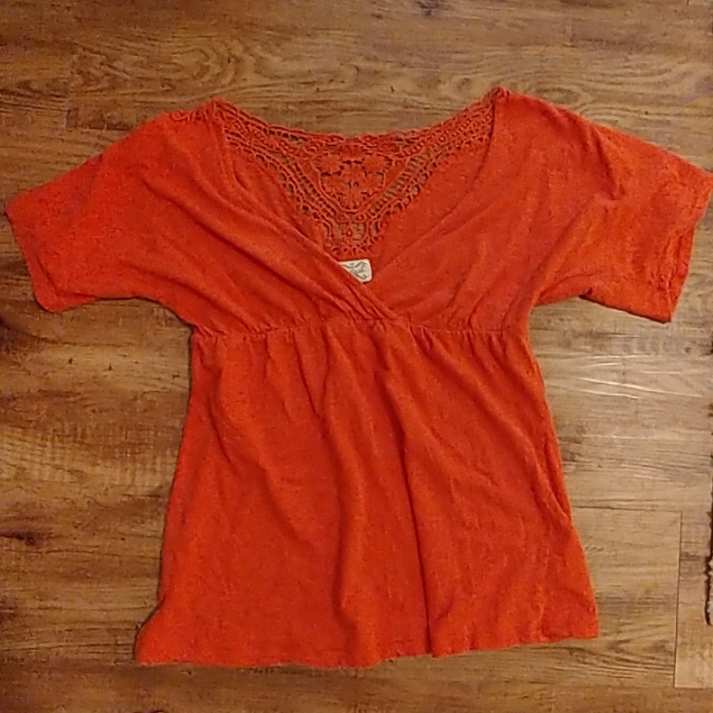 Blouse with lace detail